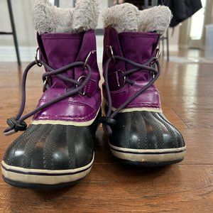 Girls Sorel Boots, size 13